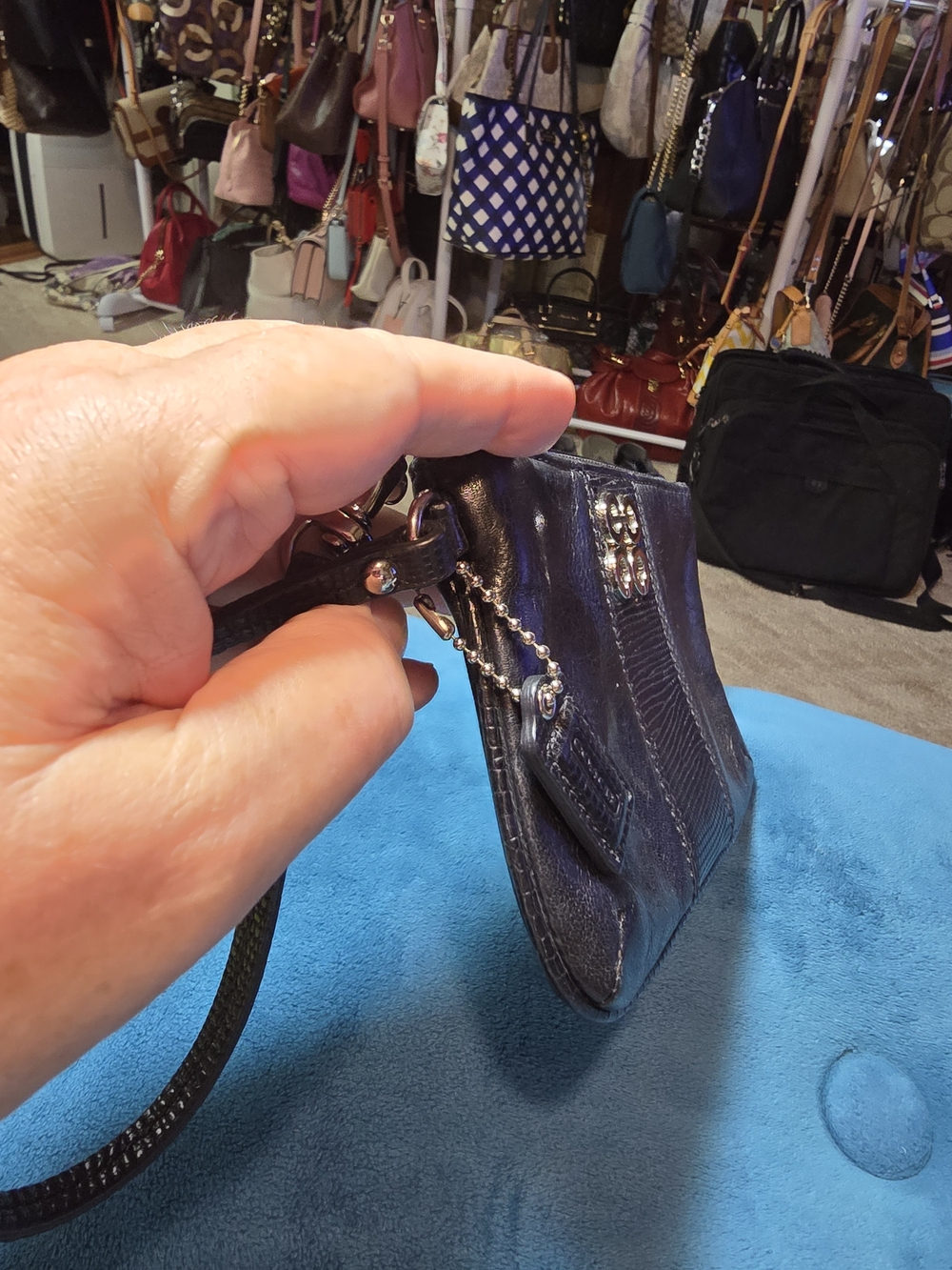COACH Black Leather Wristlet with Signature Hardware Great Condition 6.5x4.5 - Picture 11 of 11